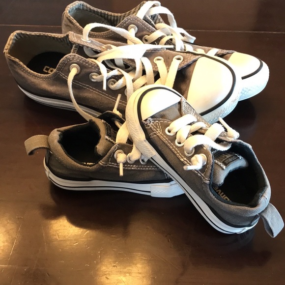Converse all stars with matching baby shoes - Picture 3 of 13